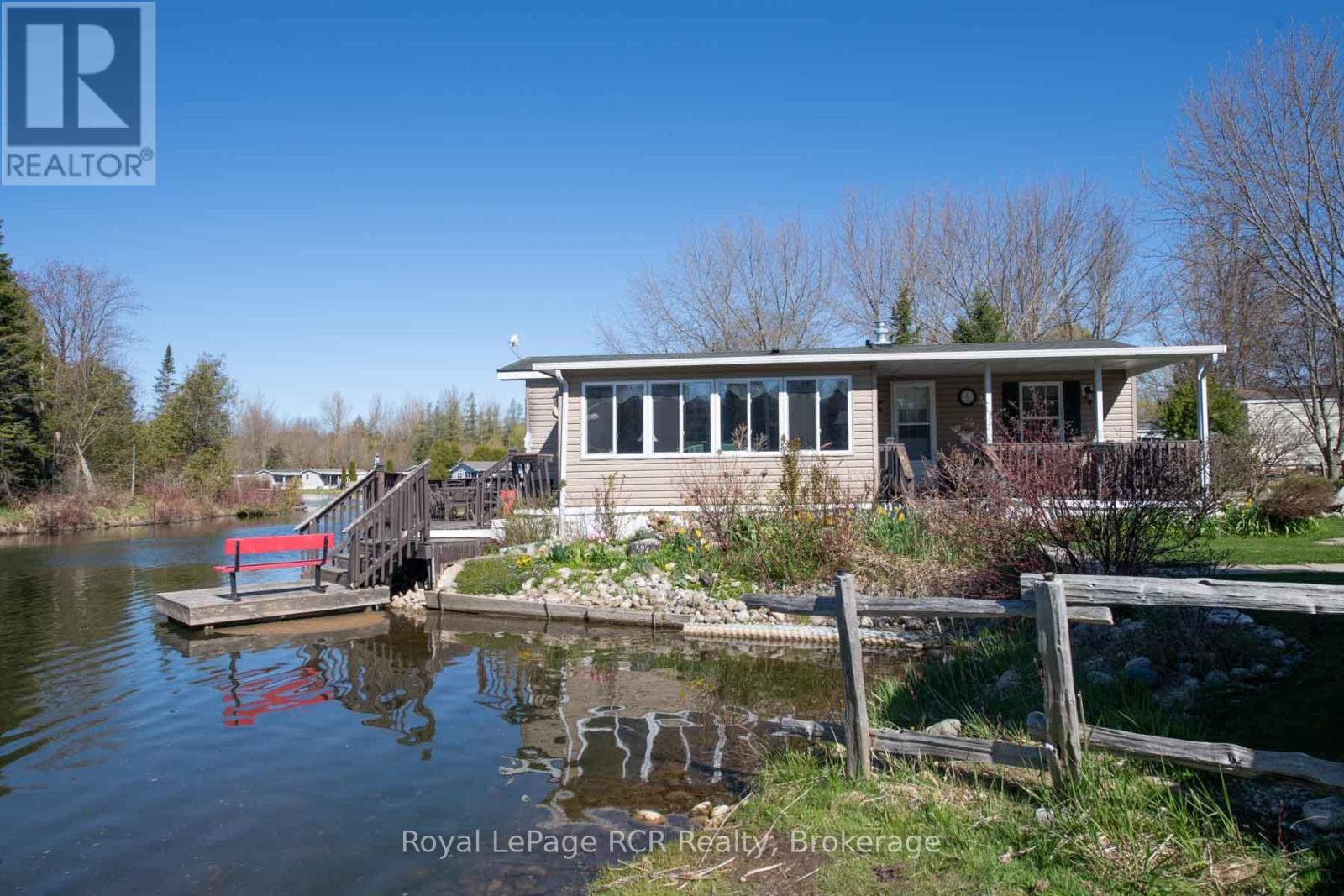 61 LAKESIDE STREET - 11