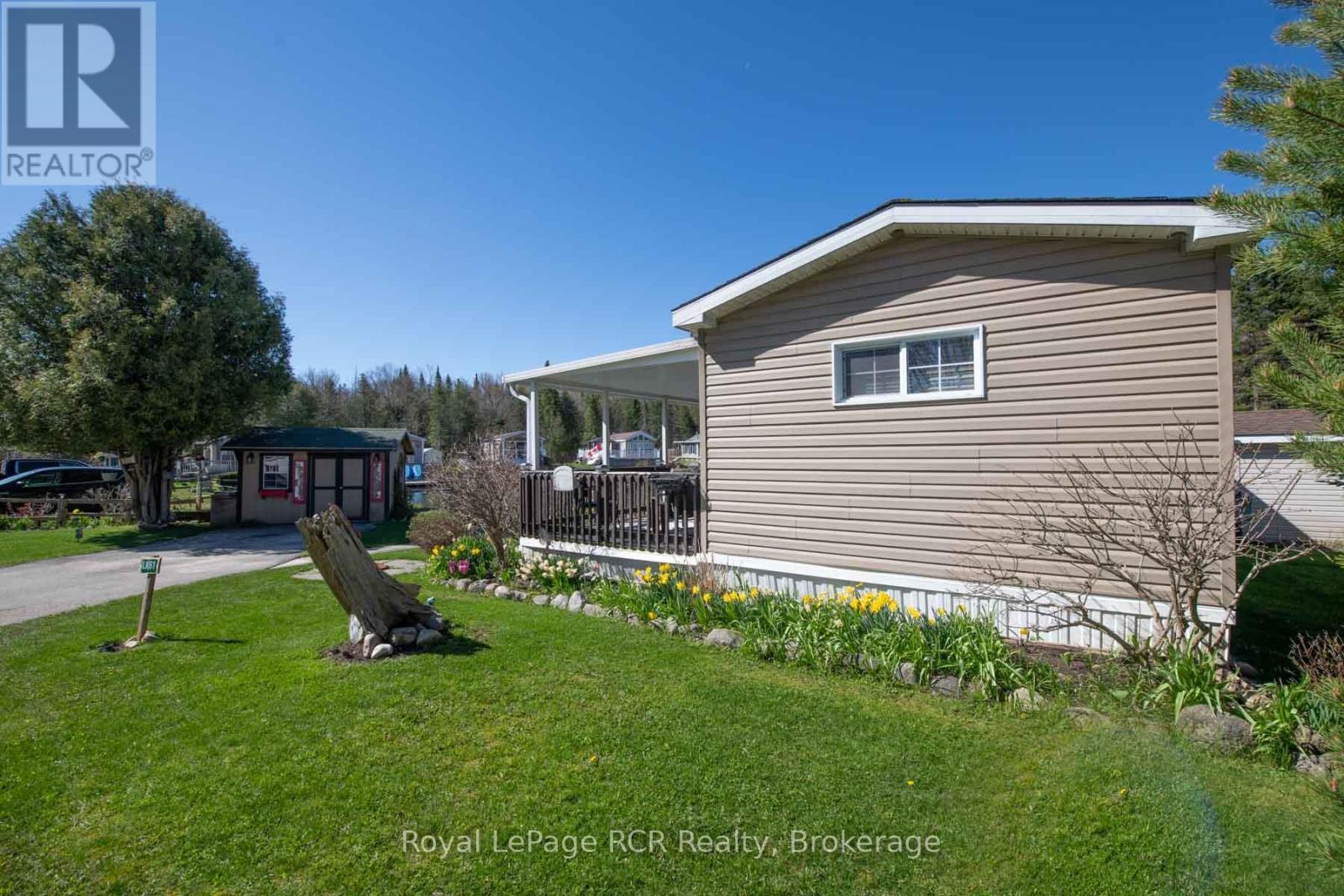 61 LAKESIDE STREET - 15