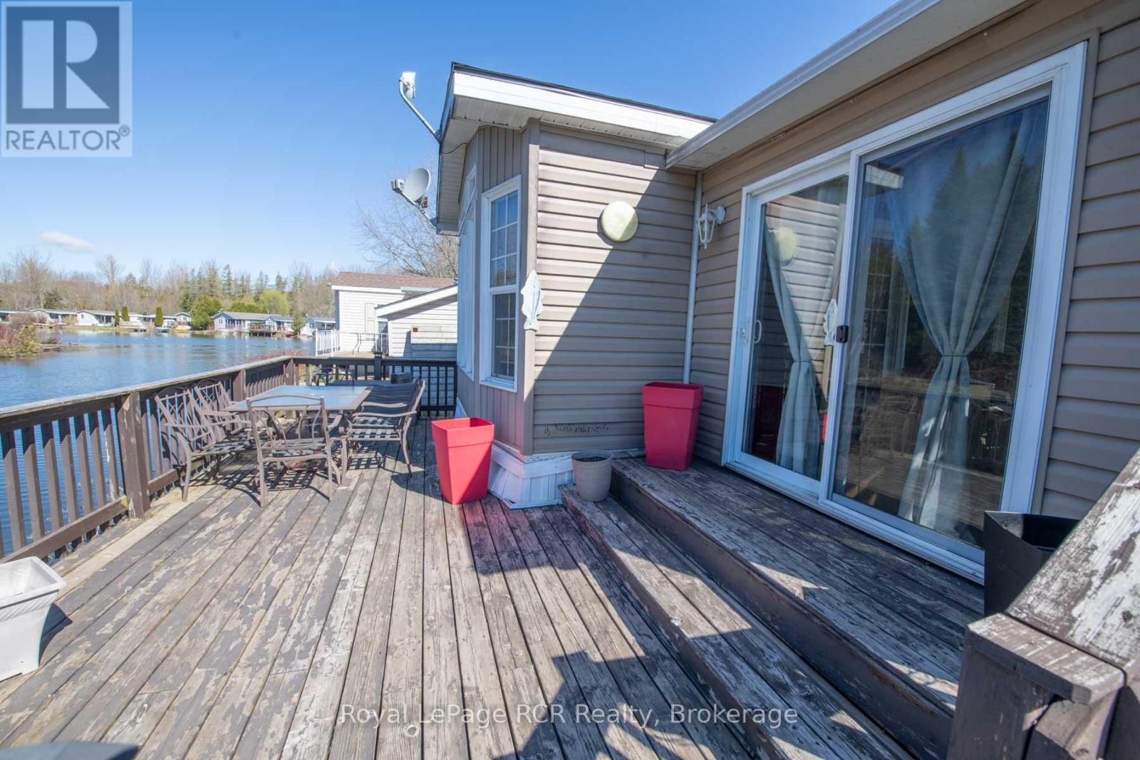61 LAKESIDE STREET - 19