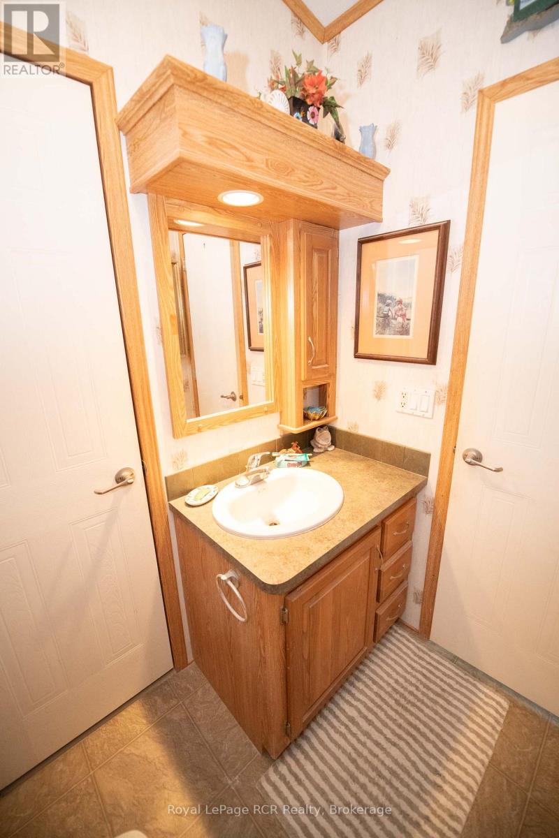 61 LAKESIDE STREET - 26