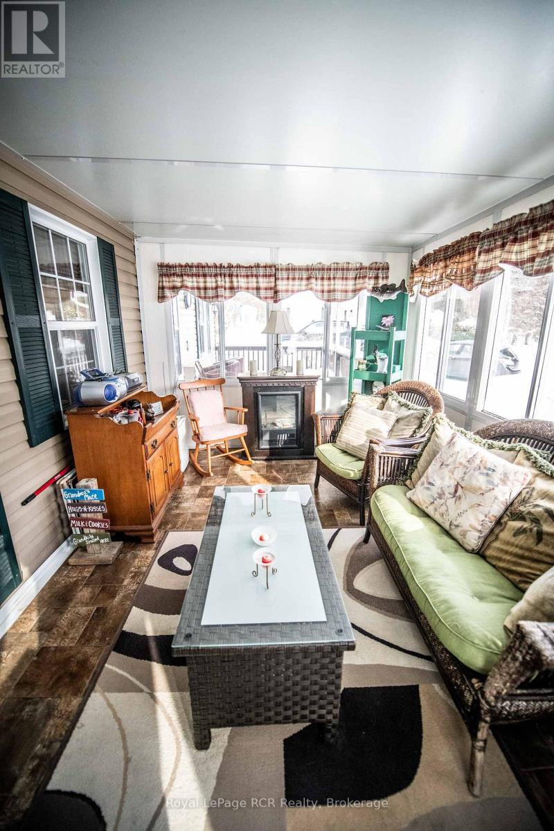 61 LAKESIDE STREET - 29