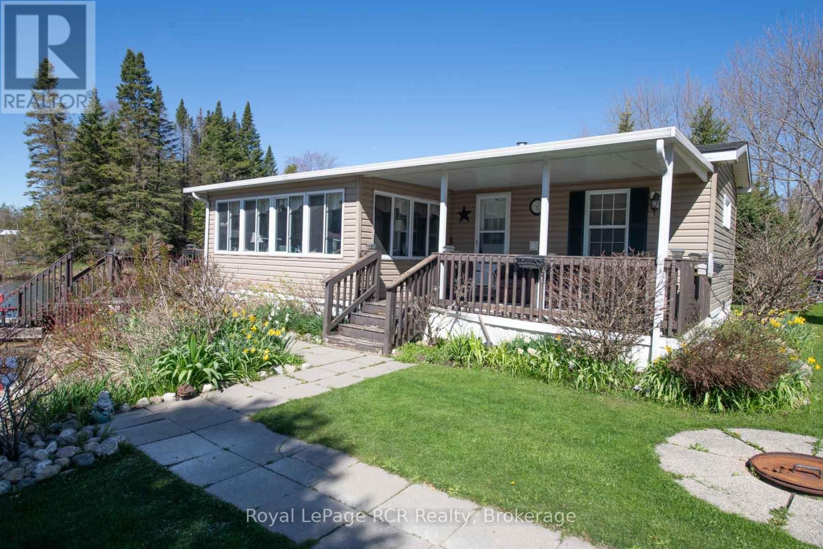 61 LAKESIDE STREET - 5