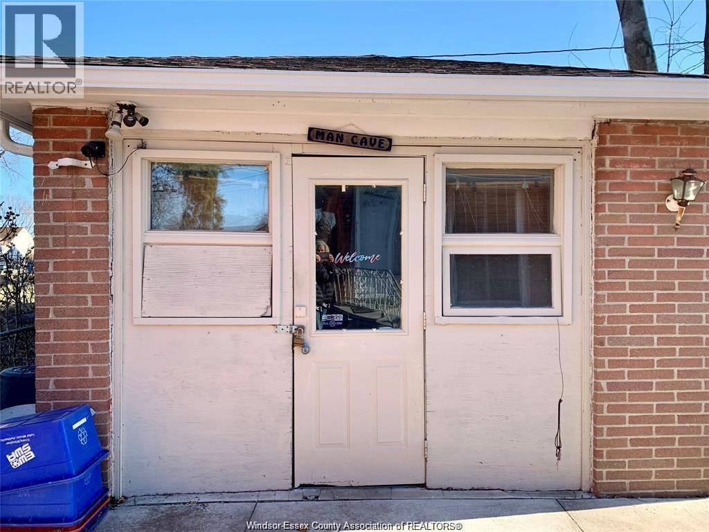 2943 MANCHESTER ROAD, Windsor, Ontario, N9C1X5 — Photo 6
