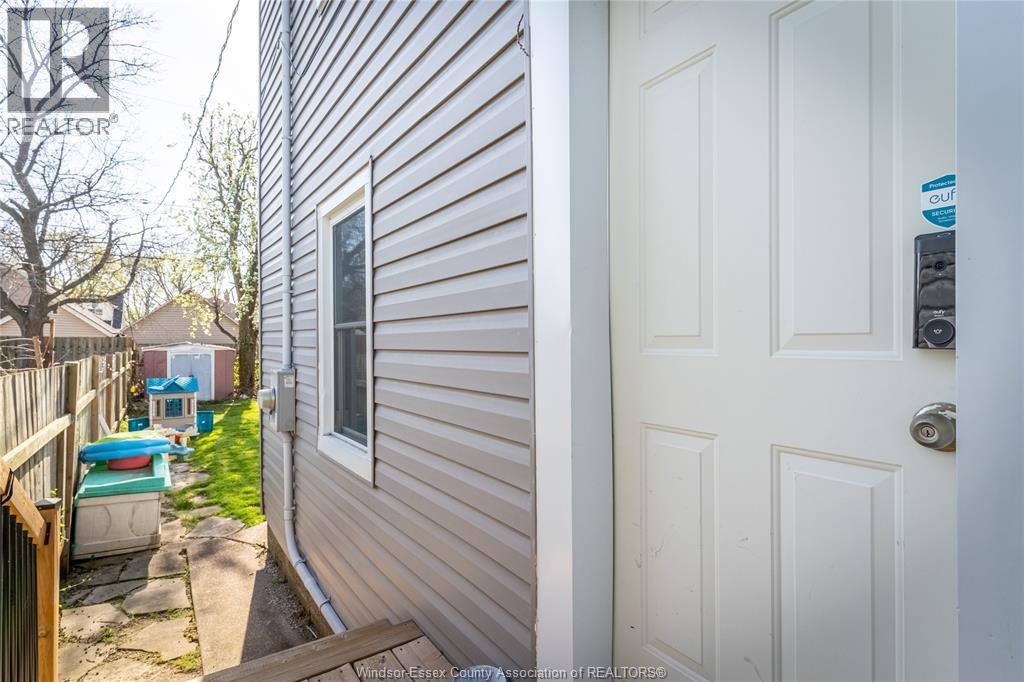 1707 ALBERT, Windsor, Ontario, N8Y3R6 — Photo 8
