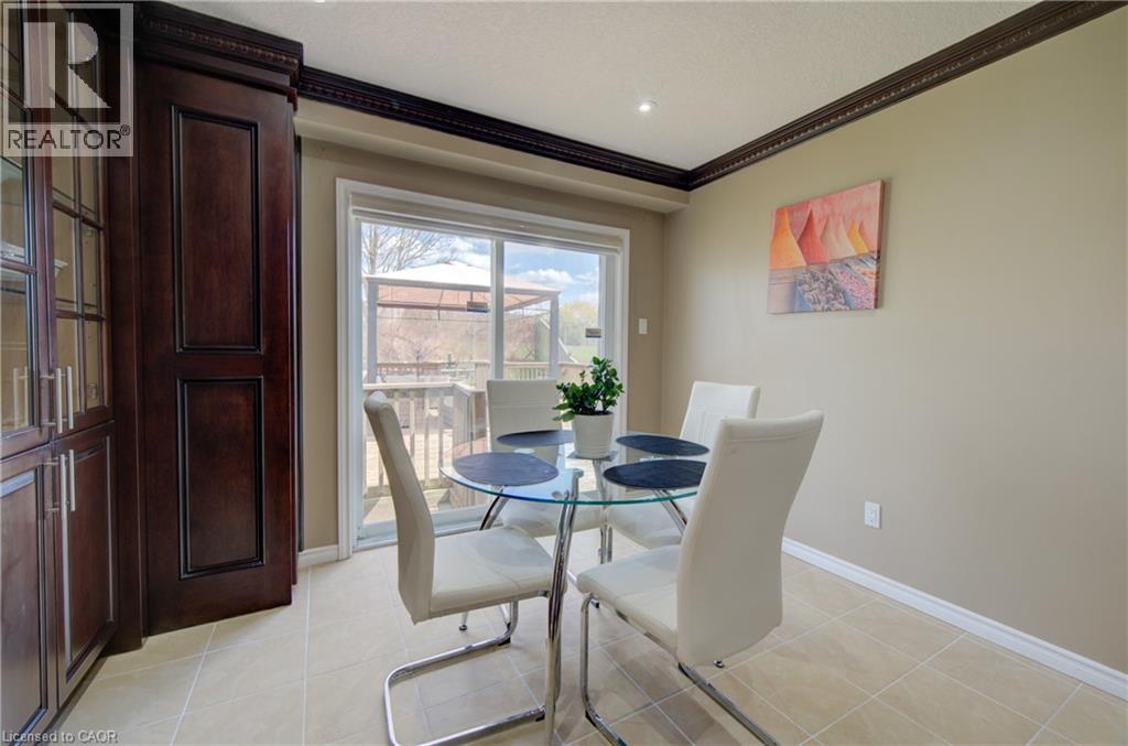 32 LENA Crescent, Cambridge, Ontario, N1R8P4 — Photo 43