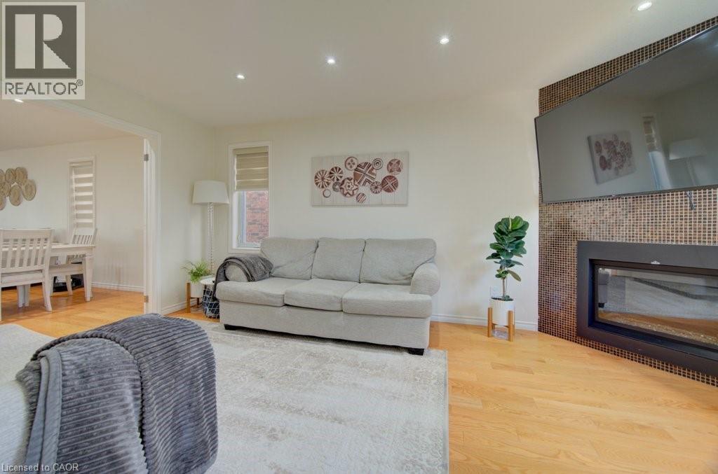 32 LENA Crescent, Cambridge, Ontario, N1R8P4 — Photo 15