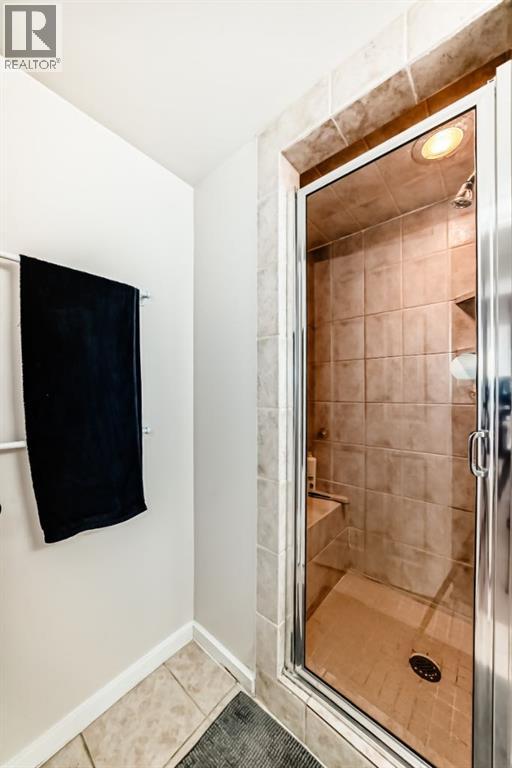 19 Meadowview Road SW - 37
