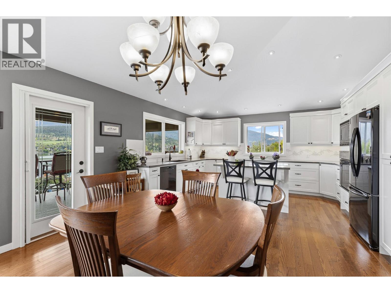8119 Stoneridge Drive - 24