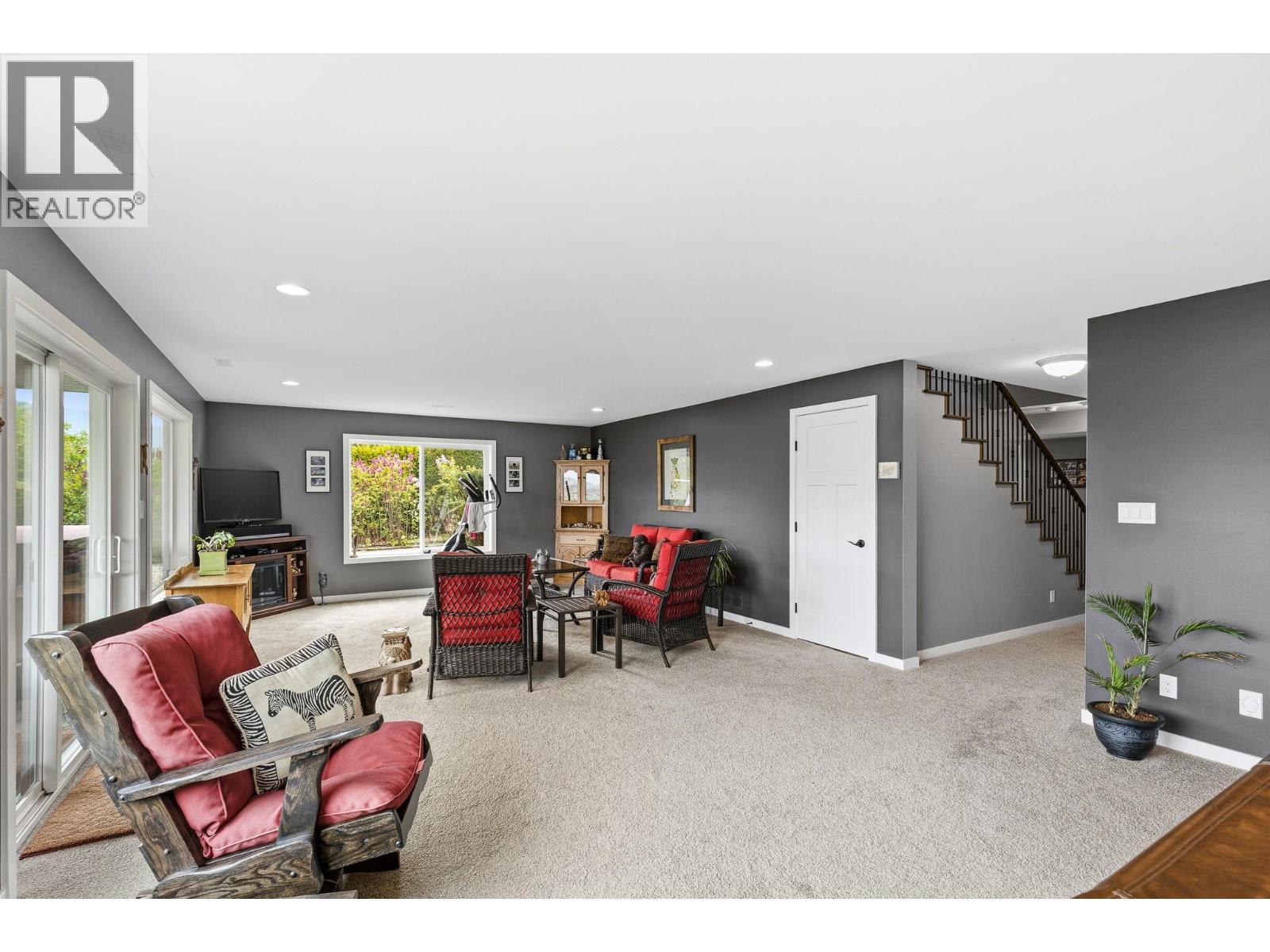 8119 Stoneridge Drive - 51