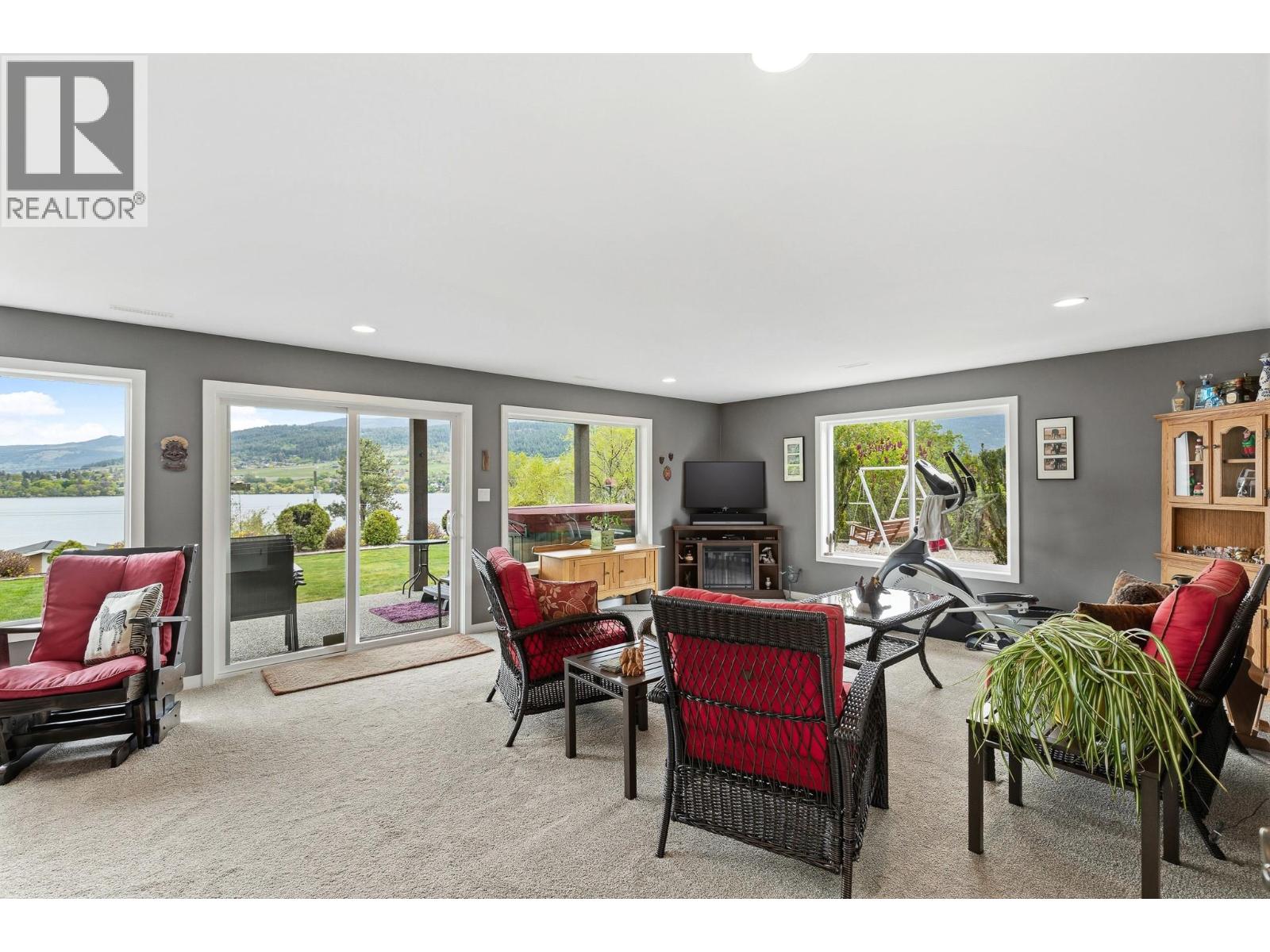 8119 Stoneridge Drive - 54