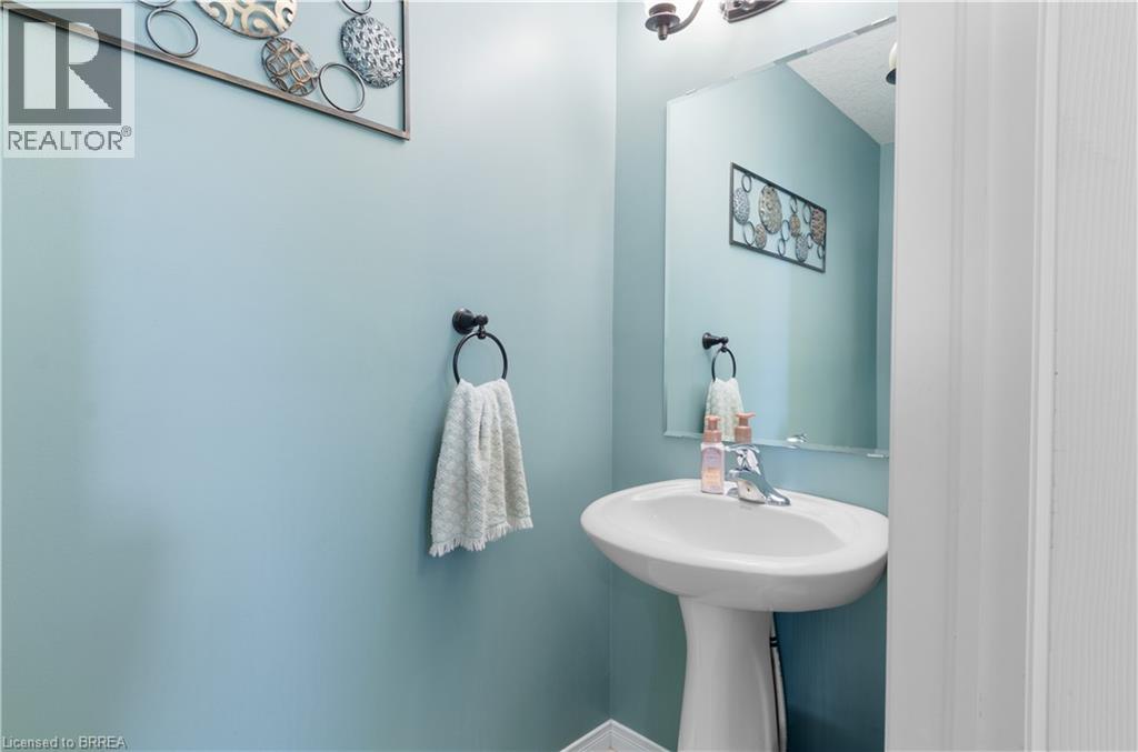 194 MCGUINESS Drive, Brantford, Ontario, N3T0B5 — Photo 14