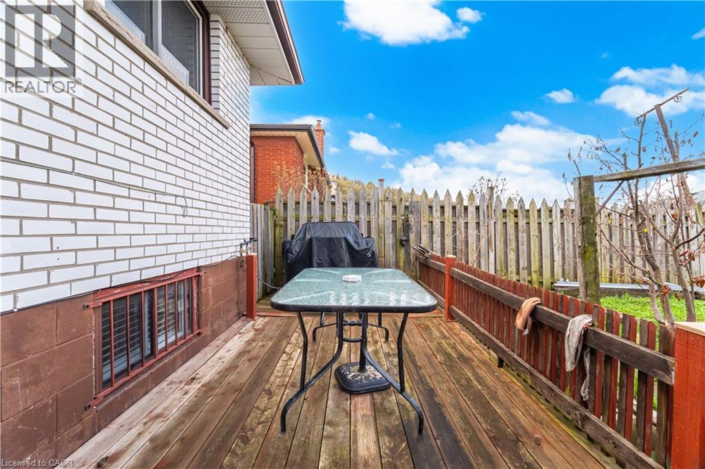 31 SUMMERCREST Drive, Hamilton, Ontario, L8K6G5 — Photo 24