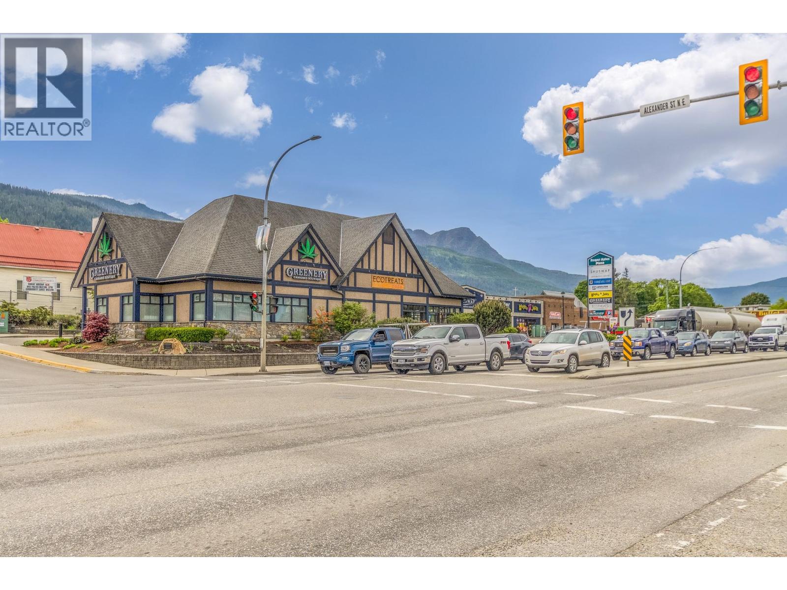 190 Trans Canada Highway Northeast, Salmon Arm
