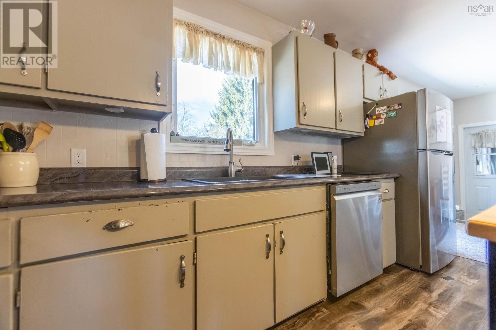 Property 35 of 40 of 19 Boylston Avenue