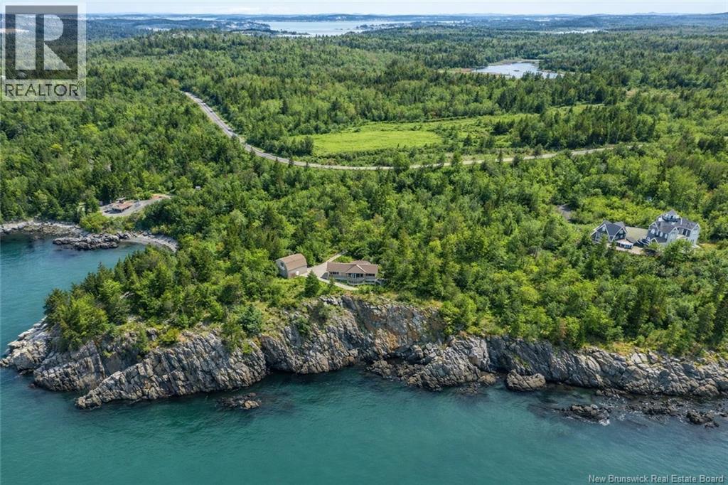 572 Fundy Drive - 1