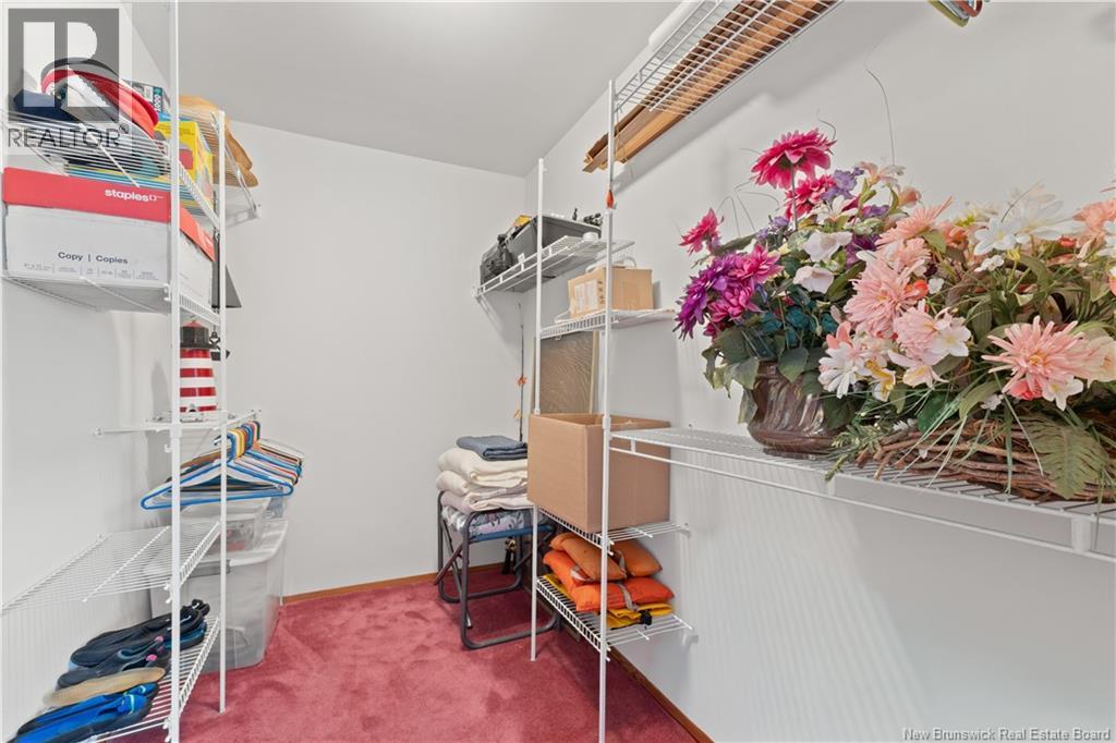572 Fundy Drive - 23