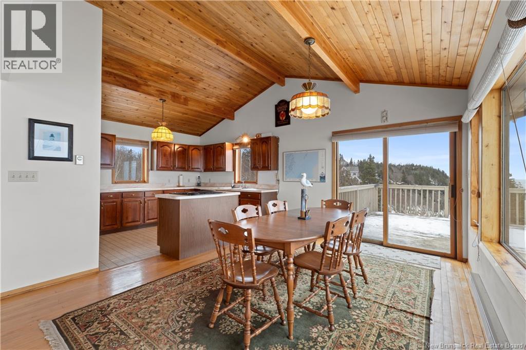 572 Fundy Drive - 11
