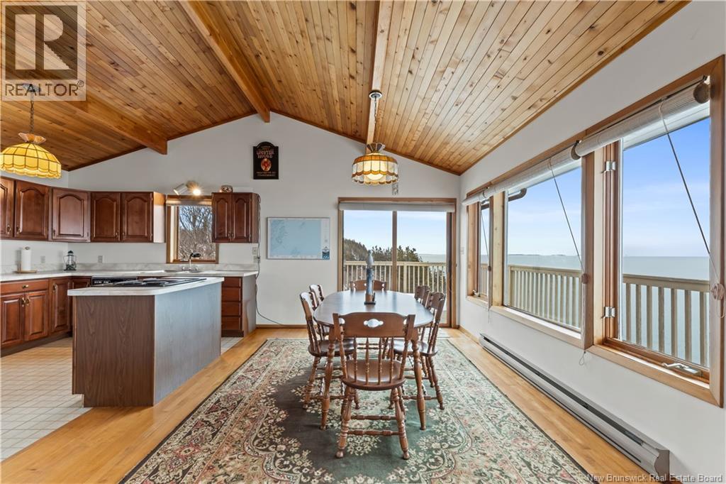 572 Fundy Drive - 10