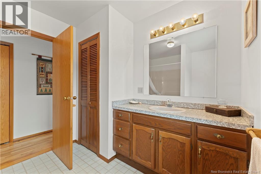 572 Fundy Drive - 19