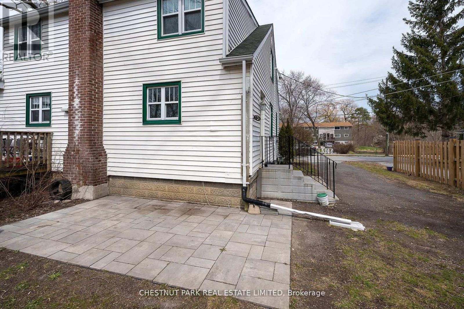 31-33 WASHBURN STREET - 18