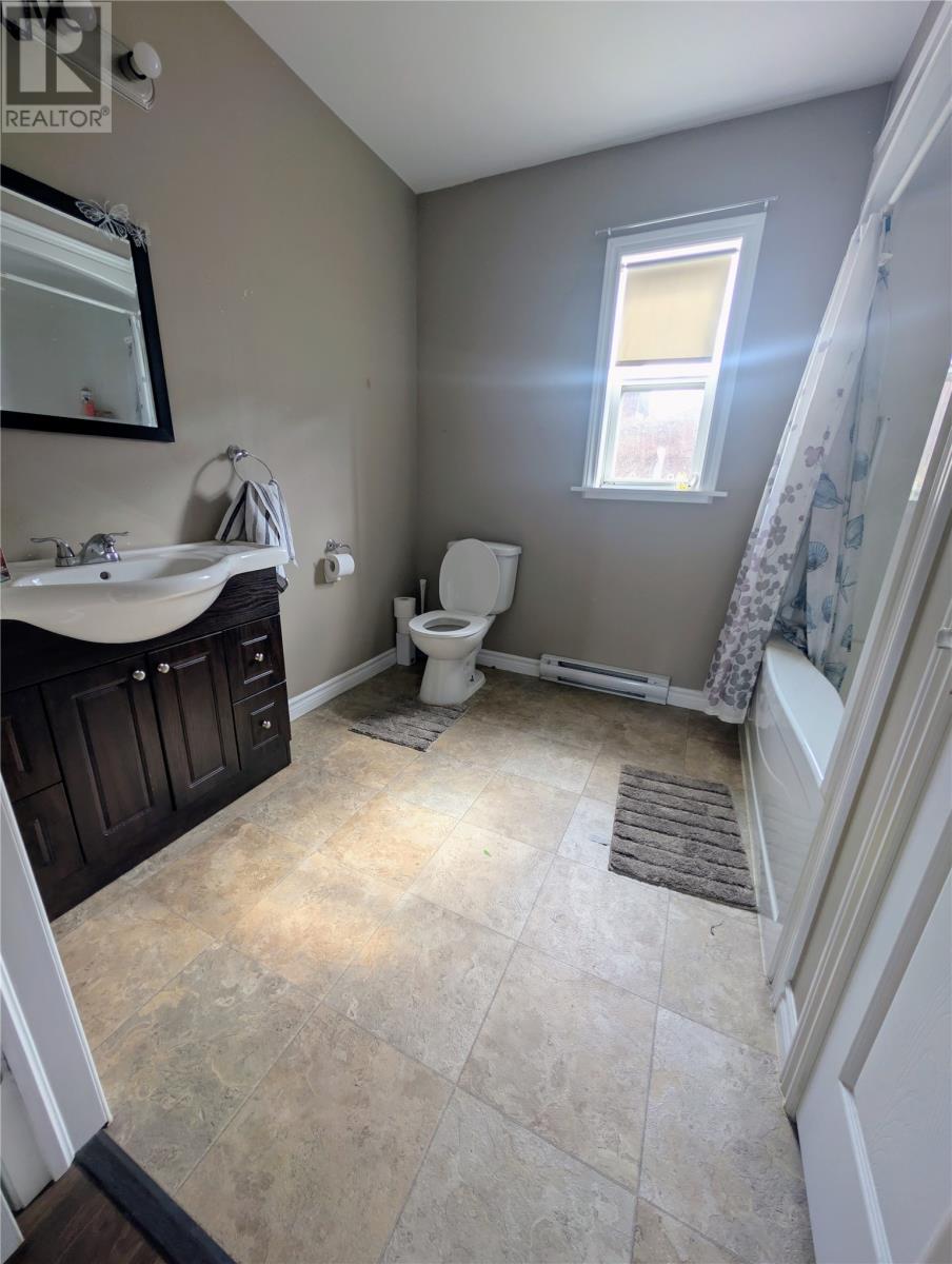 1-3 Murphy Crescent - 18