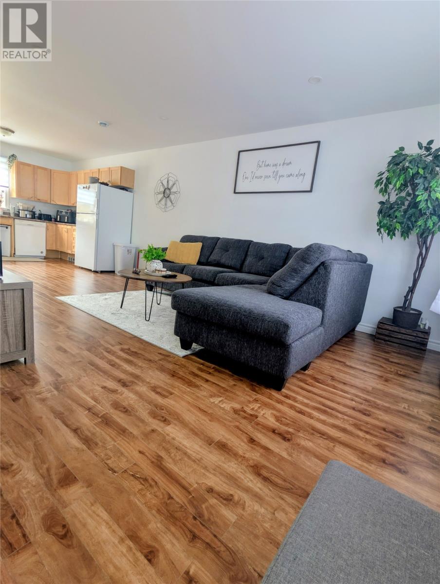 1-3 Murphy Crescent - 3