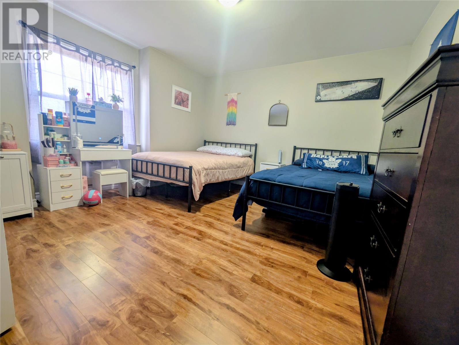 1-3 Murphy Crescent - 8