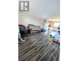 1-3 Murphy Crescent thumbnail 13