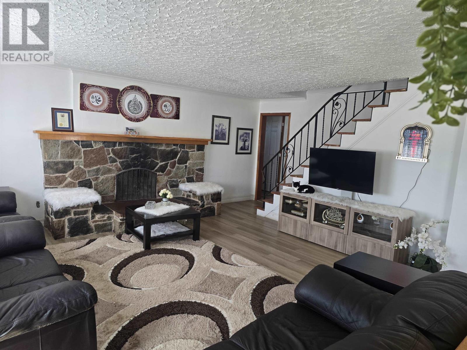 Property 2 of 26 of 4265 14 Highway
