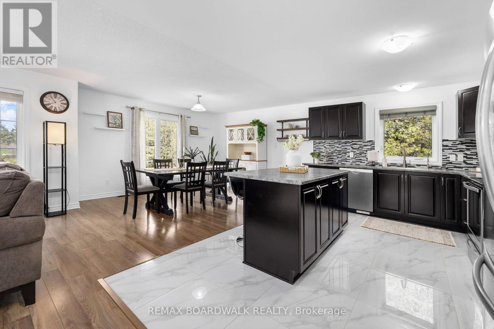 661 PINERY ROAD - 12
