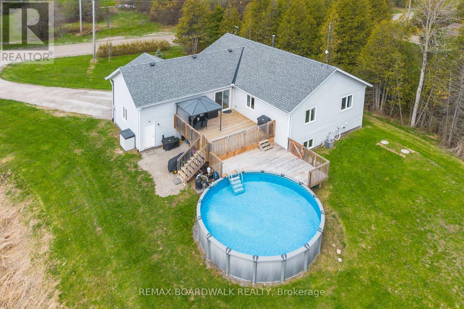 661 PINERY ROAD - 33