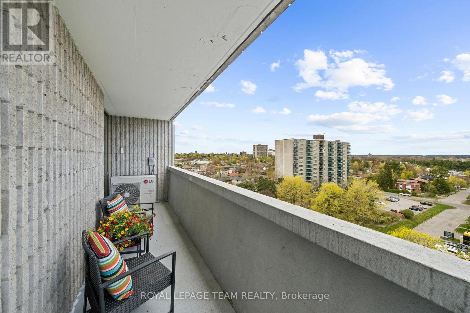 #1010 2625 REGINA STREET - 31