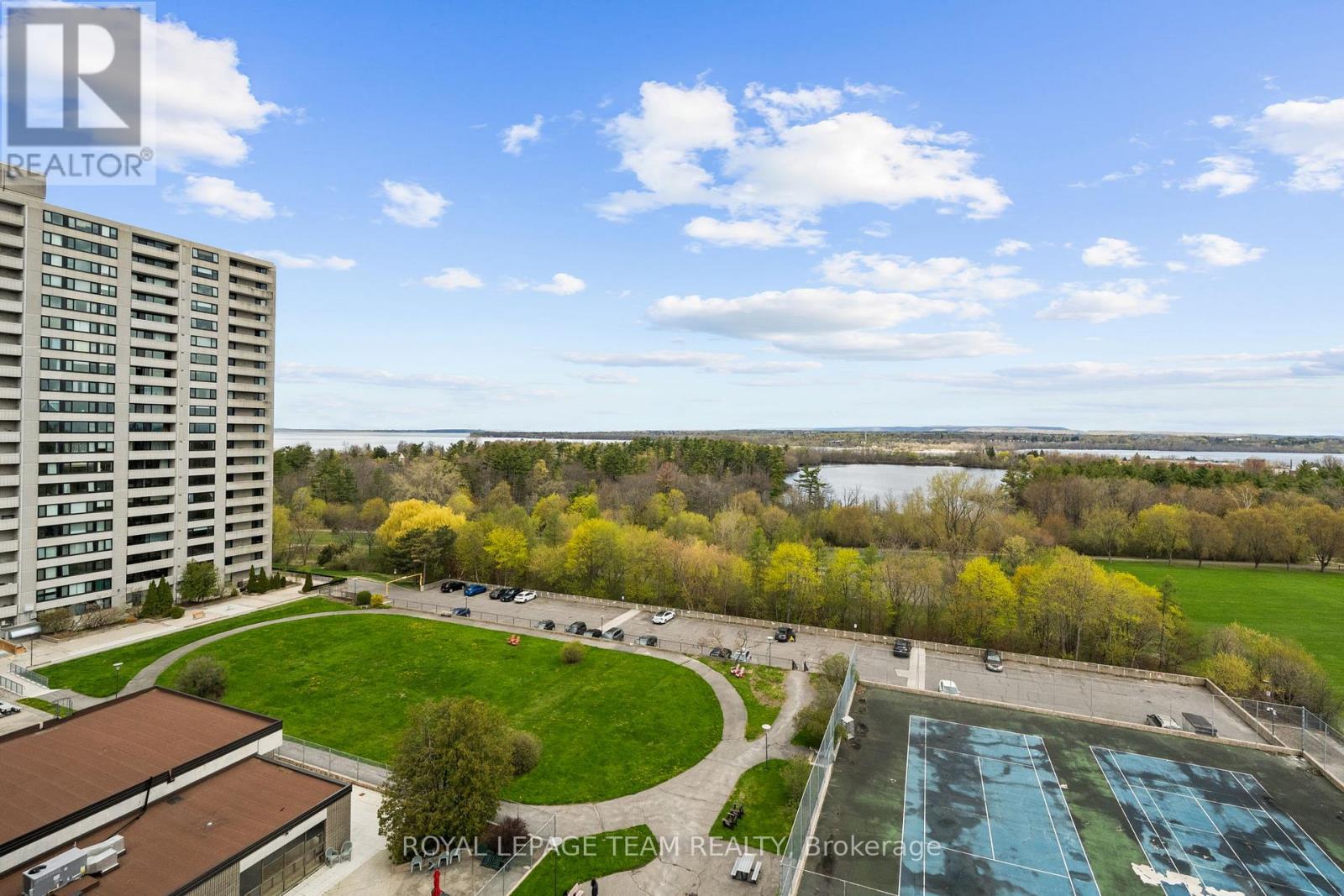#1010 2625 REGINA STREET - 33