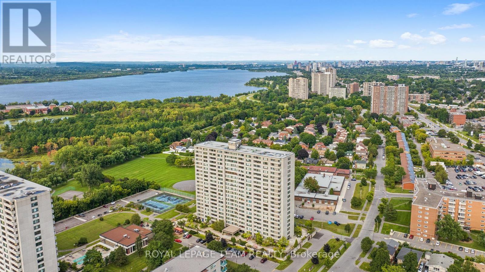 #1010 2625 REGINA STREET - 35