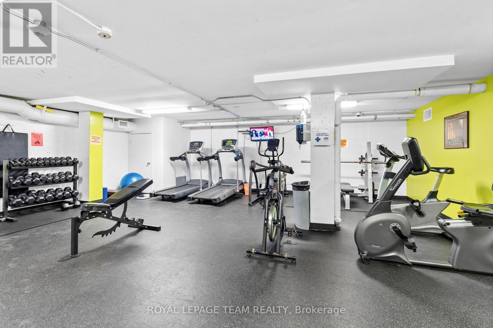 #1010 2625 REGINA STREET - 38