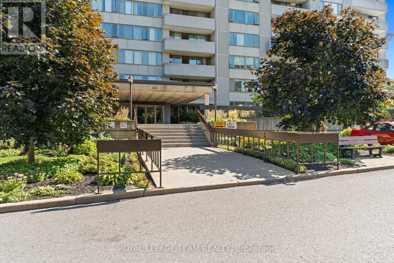 #1010 2625 REGINA STREET - 4
