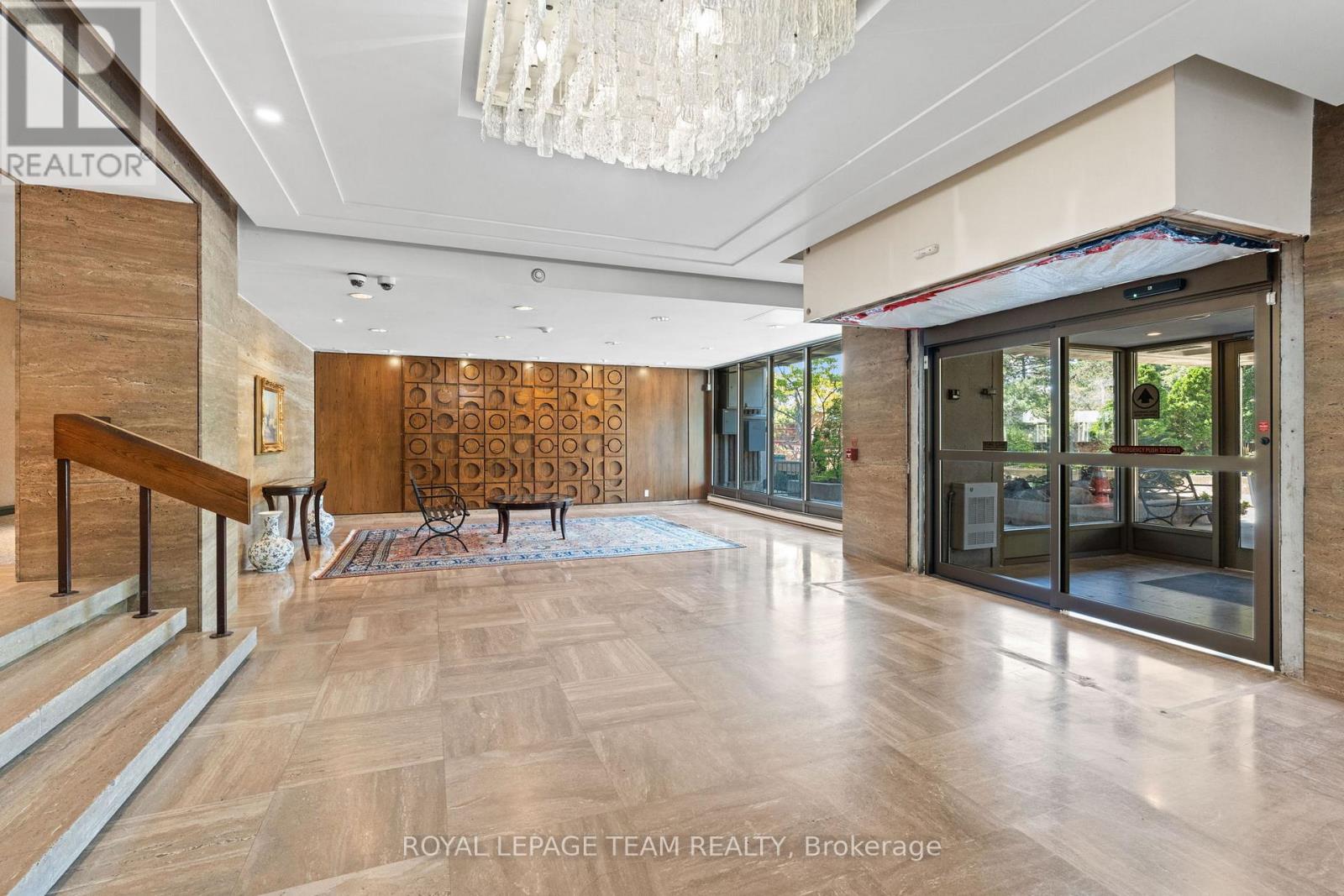 #1010 2625 REGINA STREET - 9