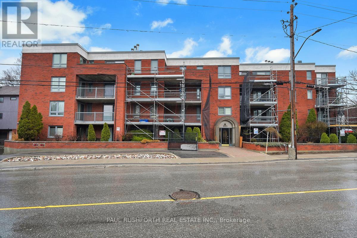 202-939 North River Road