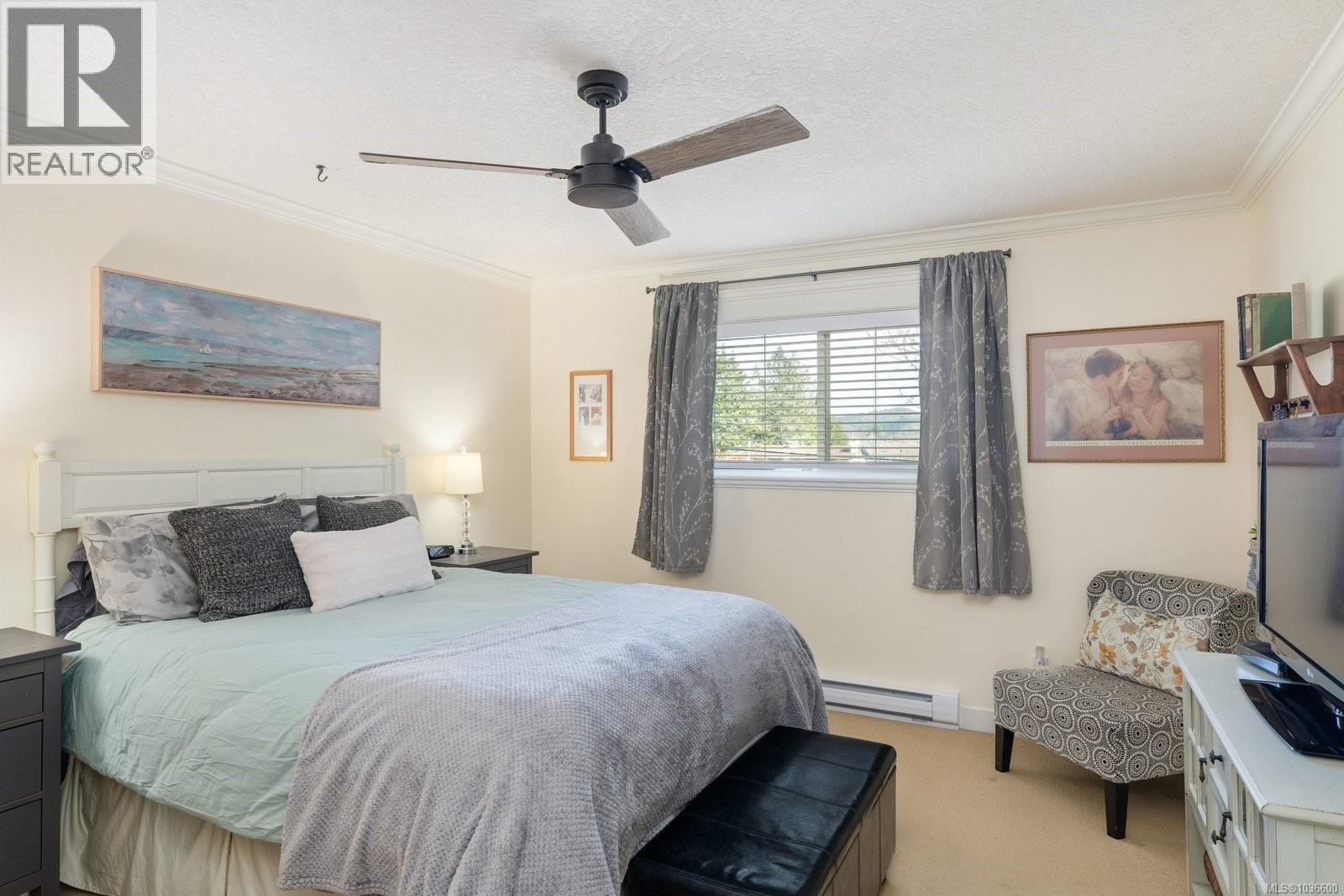  531 Heatherdale Lane, Saanich