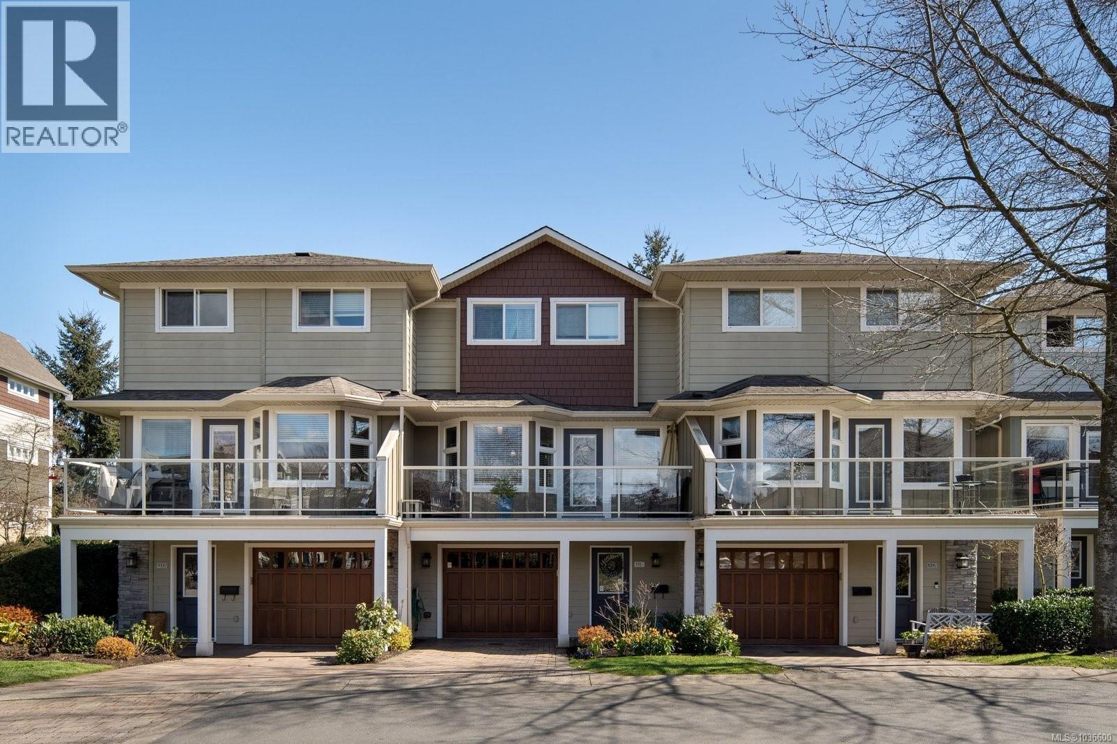  531 Heatherdale Lane, Saanich