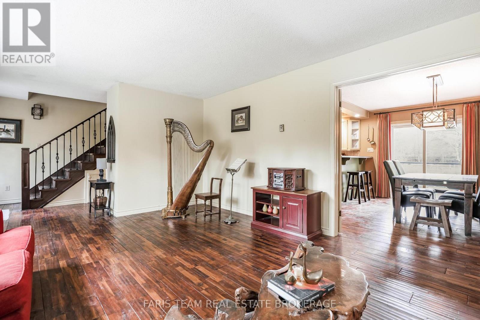 718 HENDERSON DRIVE - 17