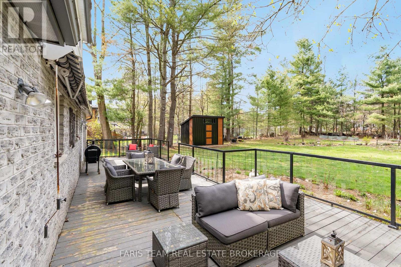 718 HENDERSON DRIVE - 35