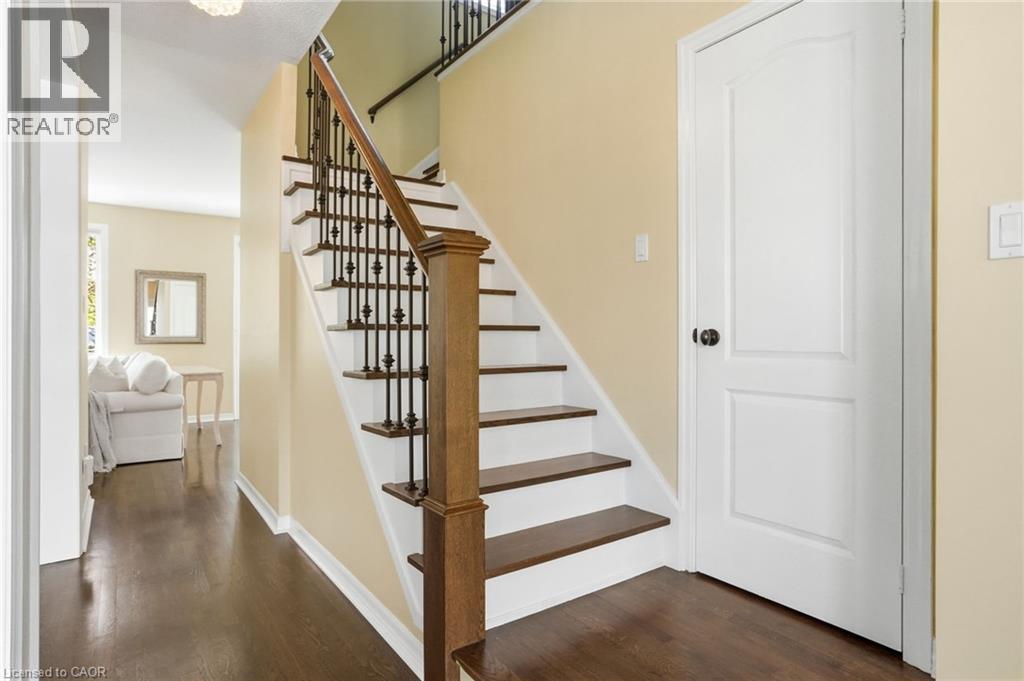 2456 PEBBLESTONE Court, Oakville, Ontario, L6M4C4 — Photo 8