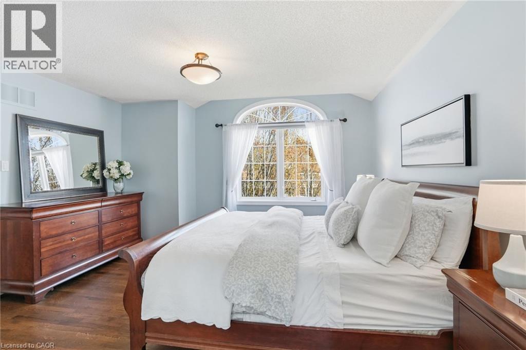 2456 PEBBLESTONE Court, Oakville, Ontario, L6M4C4 — Photo 5
