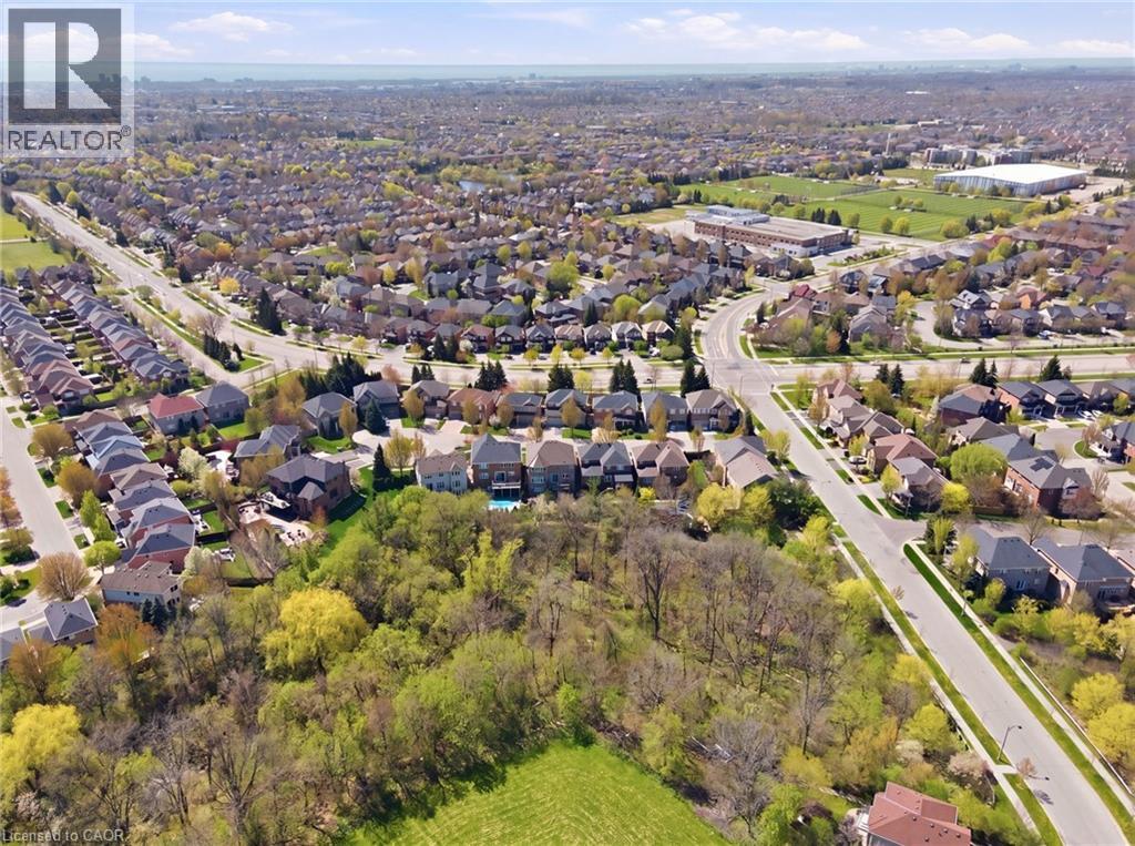2456 PEBBLESTONE Court, Oakville, Ontario, L6M4C4 — Photo 31