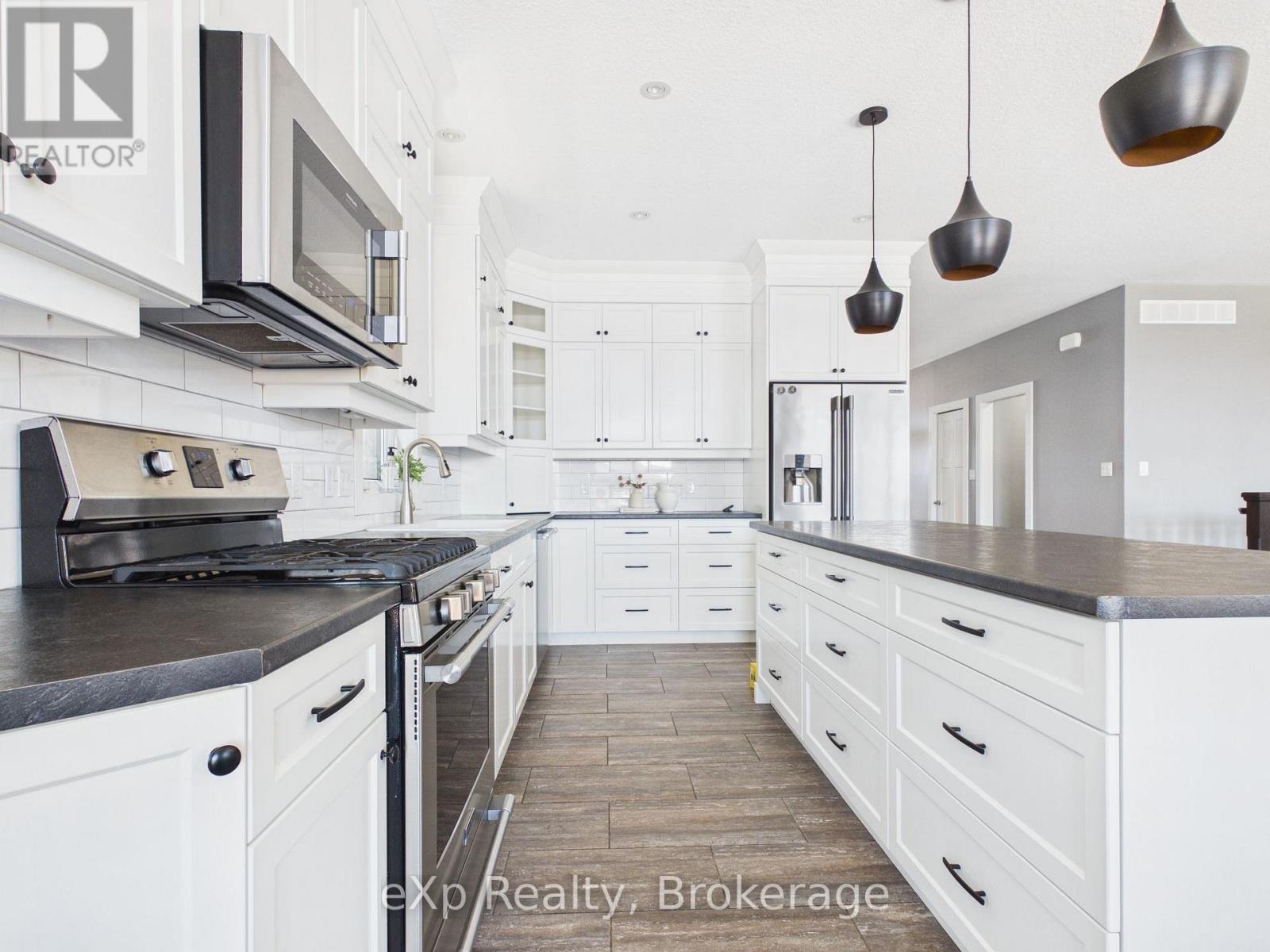 269 SUMMERSIDE PLACE - Image 3