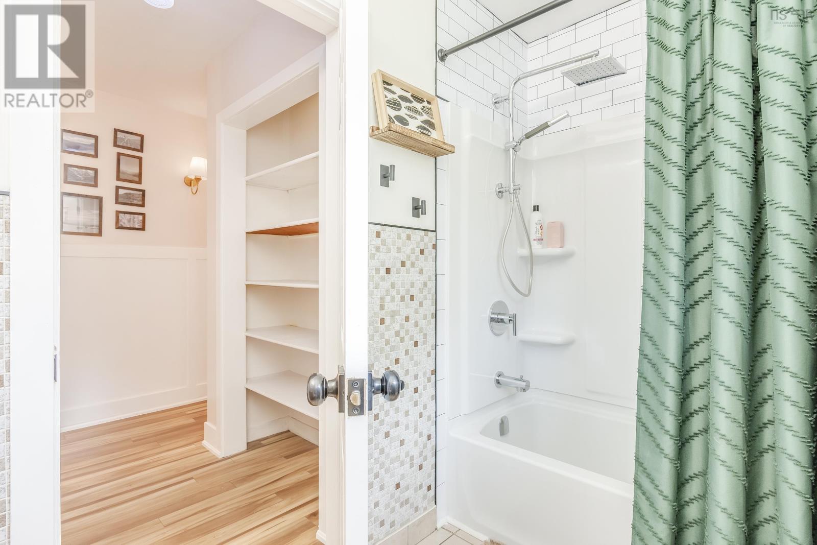 Property 42 of 50 of 212 Marsters Avenue