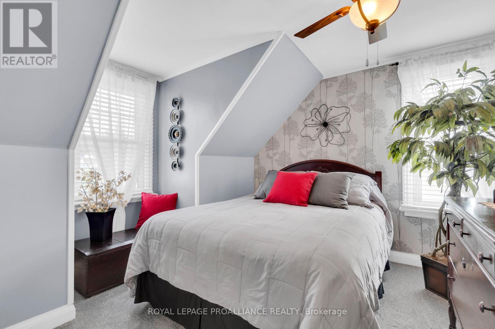 107 BAY DRIVE - 20