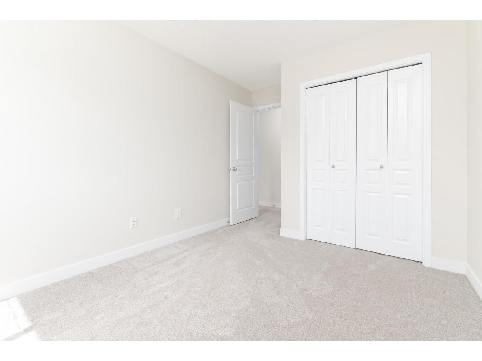 52 VIVIAN WY — photo 24