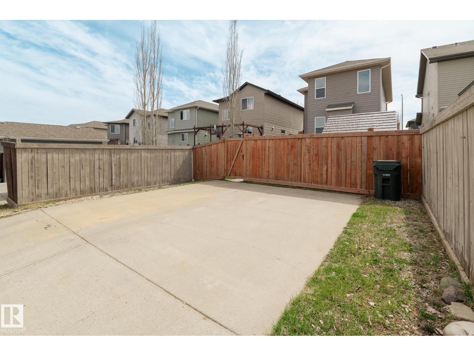 52 VIVIAN WY — photo 33